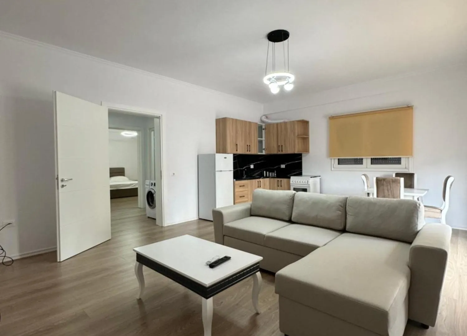 Kmk Apartments 티라나