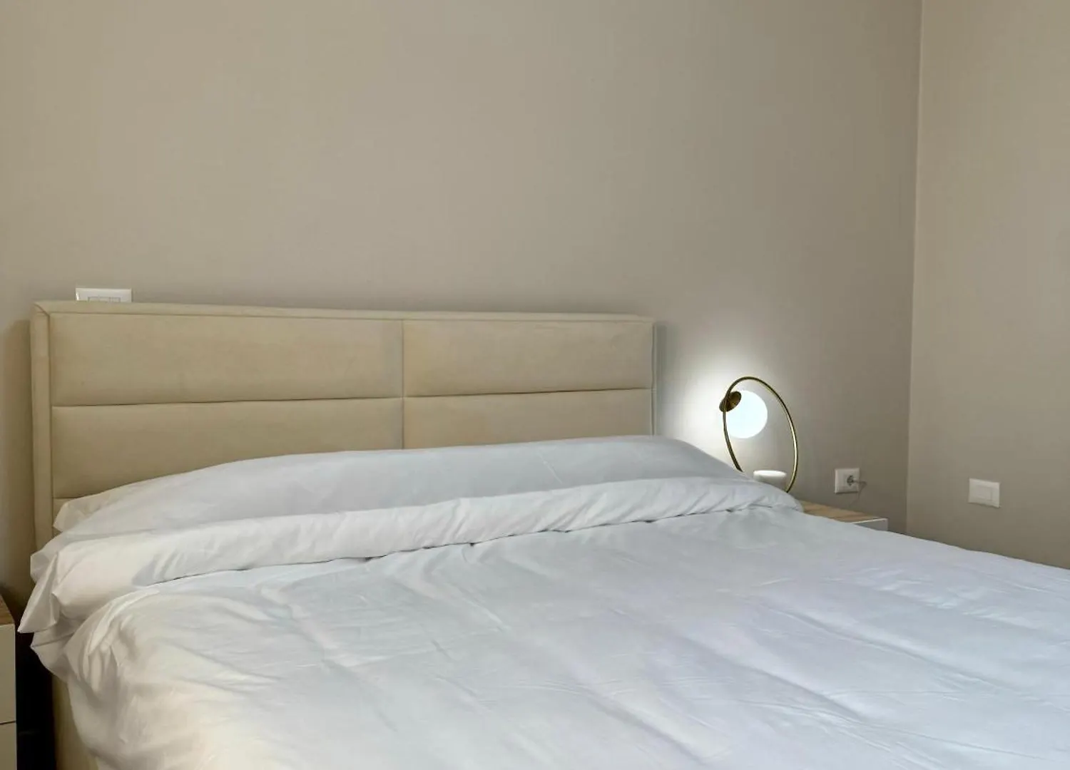 Kmk Apartments 티라나 알바니아